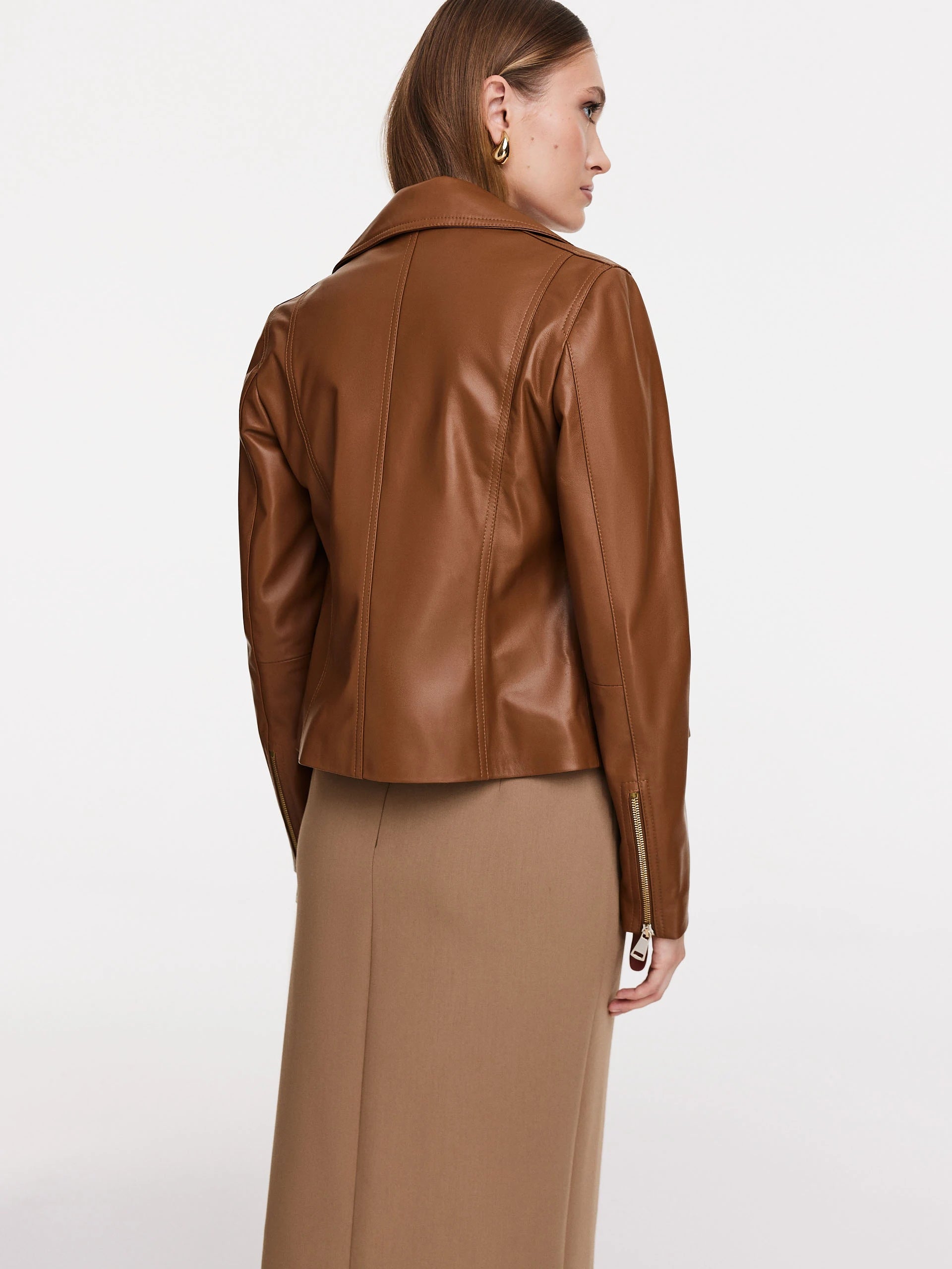 Elegance Caramel leather jacket